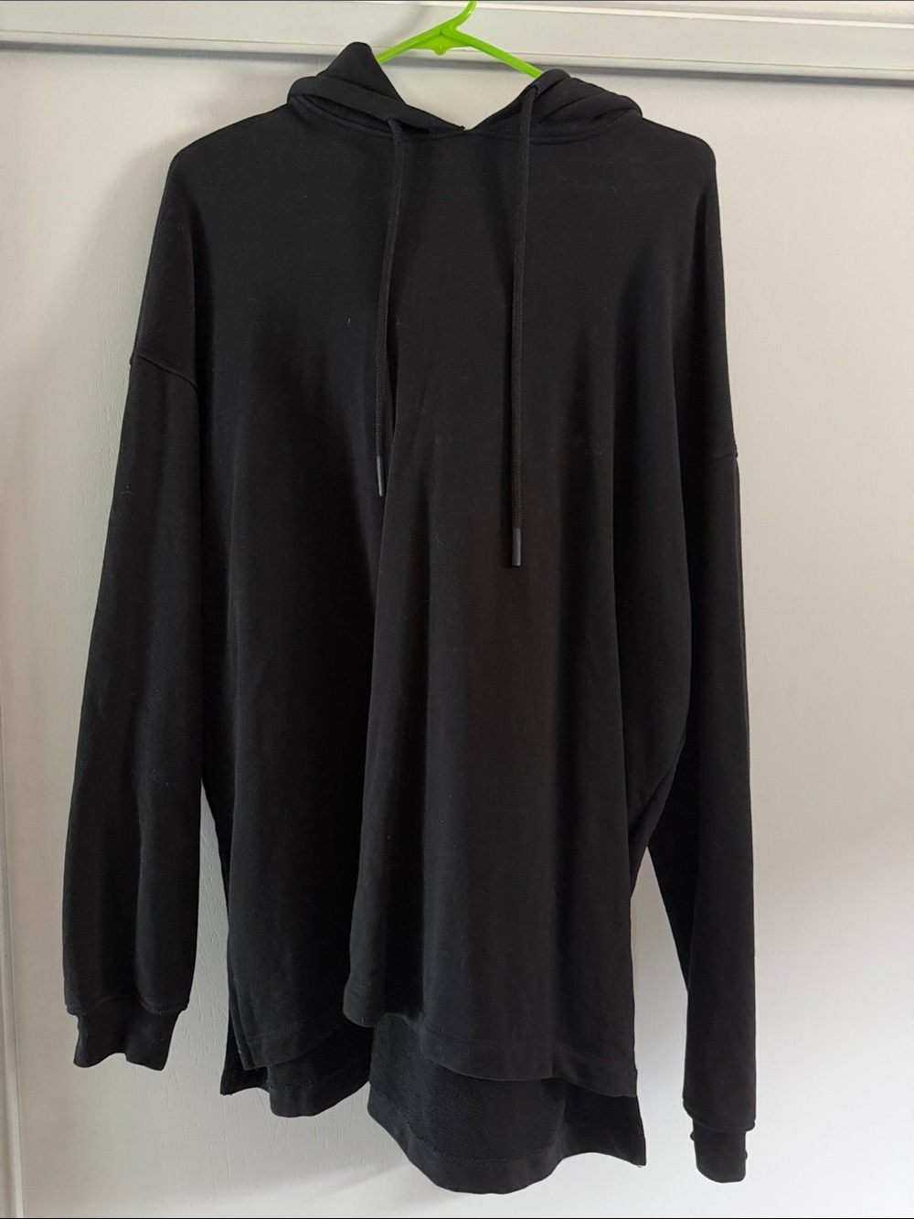 Forever 21 Black Oversized Hooded Pullover Sweatshirt